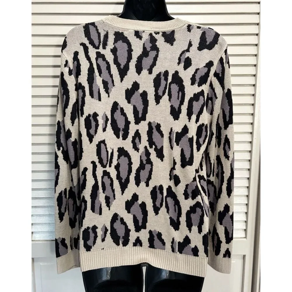 Work‎ Shop Tan/Black Cheetah Knit Sweater Crew Neck Long Sleeve Size Medium